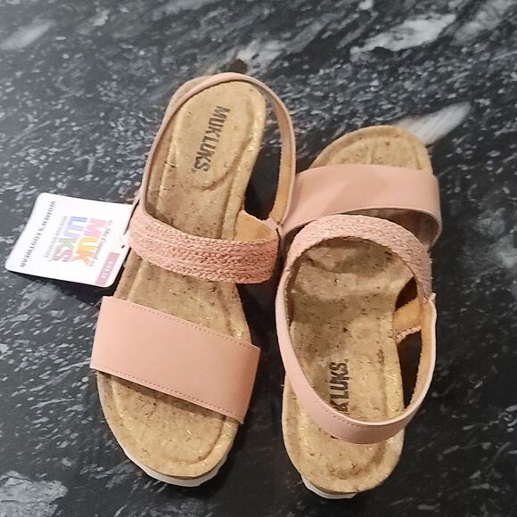 BRAND NEW MUK LUKS® WOMEN'S WINONA WEDGE SANDAL - Picture 6 of 15